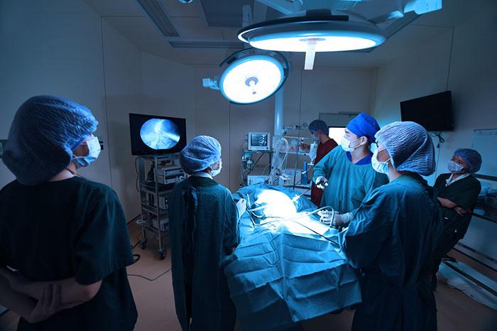 Best Laparoscopic Surgeon in Ratlam